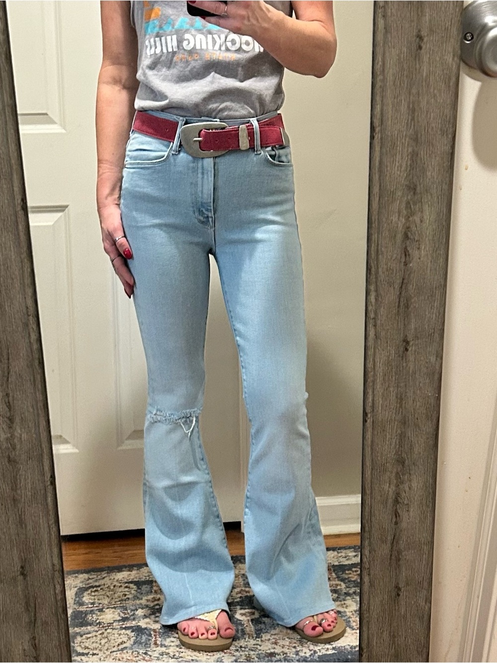 EUC MOTHER Super Cruiser High Rise Stretch Flare Jeans in Sun Drenched